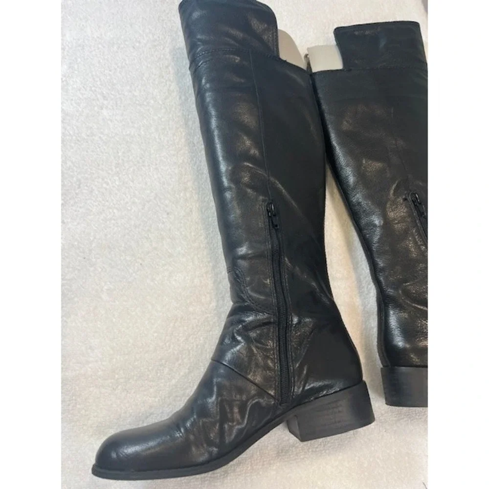 Nine West Noriko Black Knee-High Leather Riding Boots Women 7 M , Gently worn !